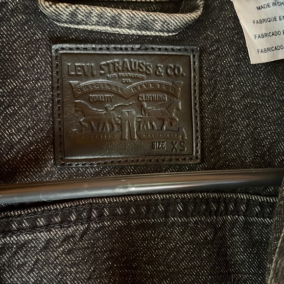 Reworked Levi’s Jacket - Picture 5 of 5